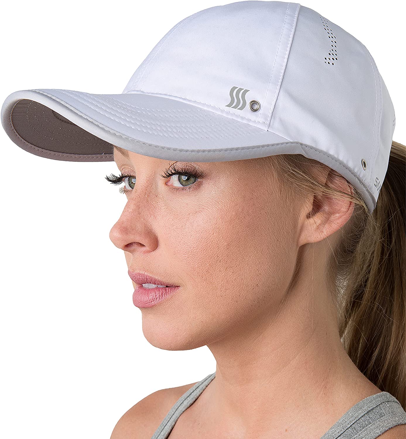 SAAKA Featherlight Golf Cap for Women